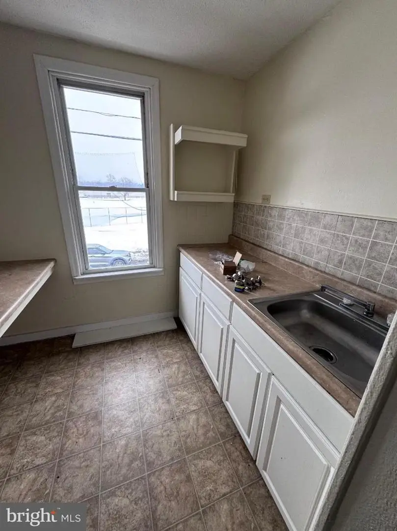 357 S 3rd St, Reading, PA 19602 - #3