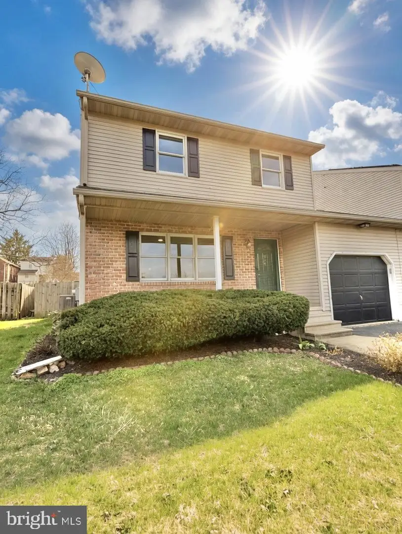 530 Wyatt Dr, Blandon, PA 19510 - #1