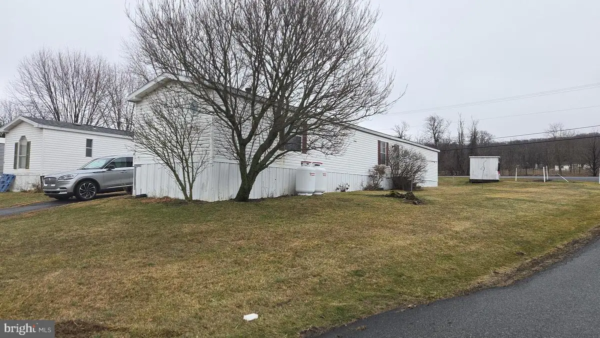 4 Walnut Ct, Fleetwood, PA 19522 - #1