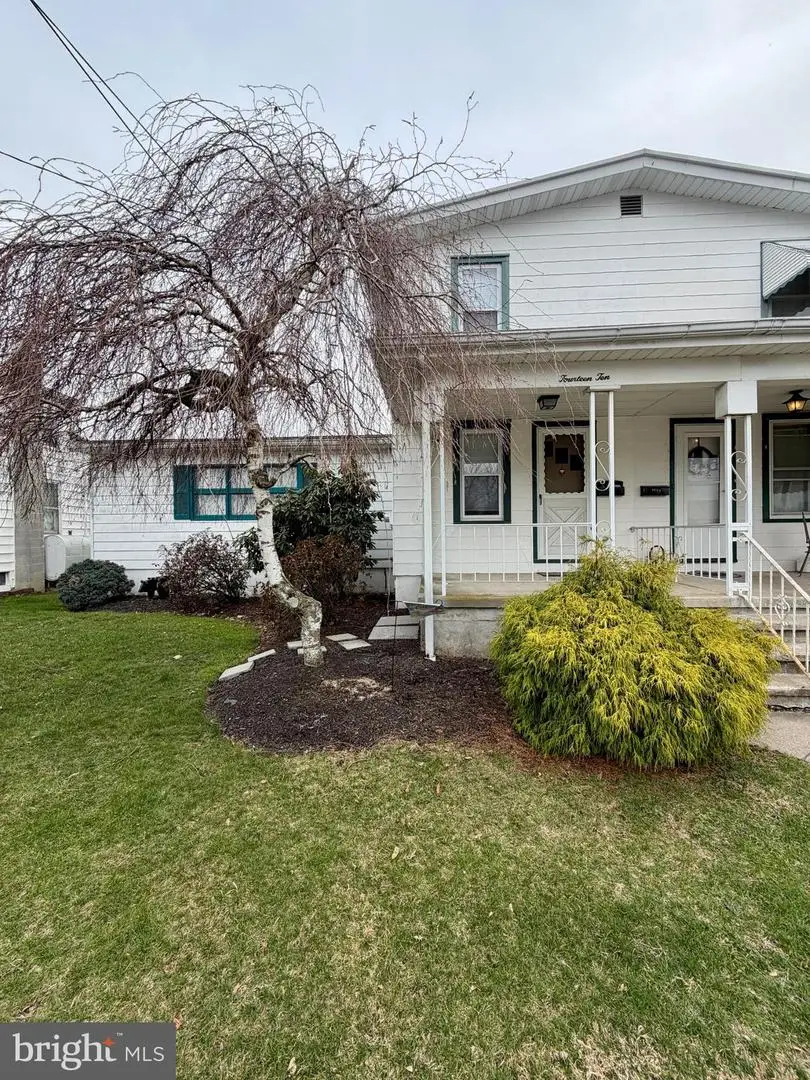 1410 Margaret St, Reading, PA 19605 - #2