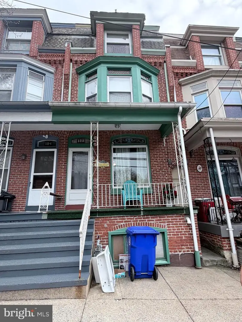 122 Robeson St, Reading, PA 19601 - #1