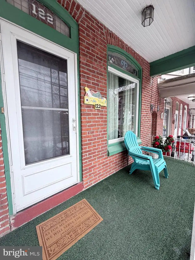 122 Robeson St, Reading, PA 19601 - #2