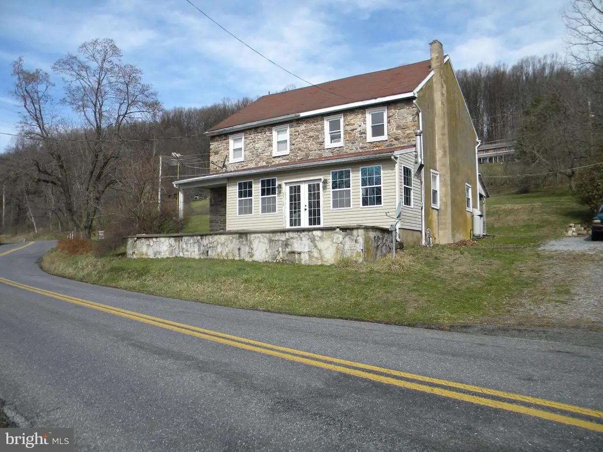 405 Oysterdale Rd, Boyertown, PA 19512 - #1