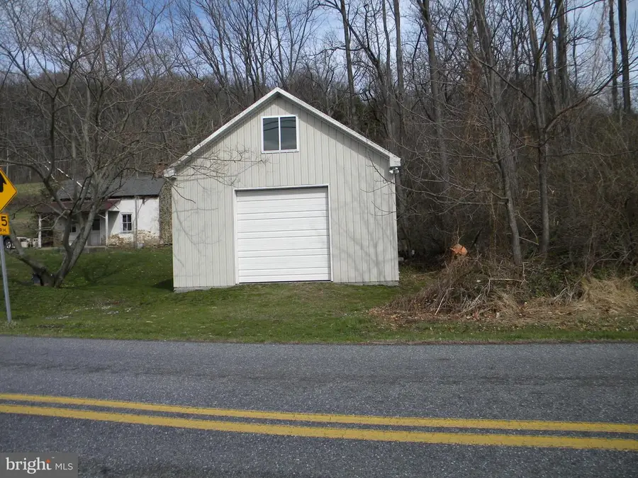 405 Oysterdale Rd, Boyertown, PA 19512 - #3