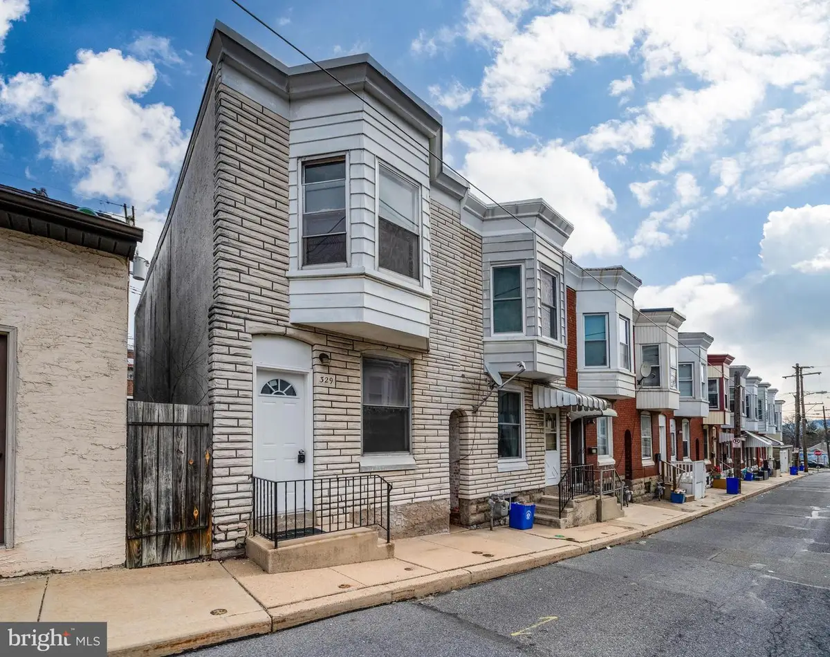 329 Kline St, West Reading, PA 19611 - #1