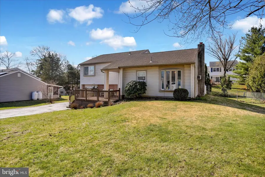 6104 Jefferson Dr, Reading, PA 19606 - #2