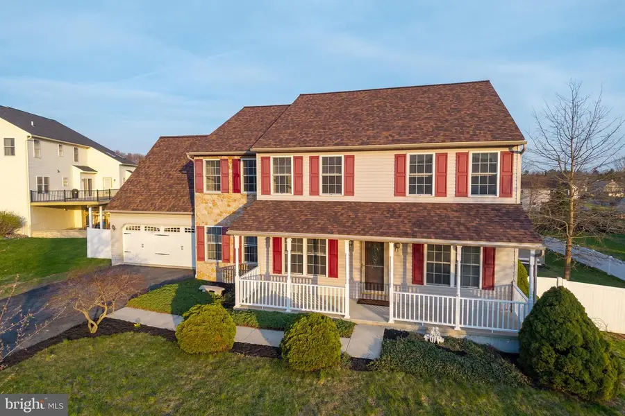 402 Harmony Ln, Douglassville, PA 19518 - #3