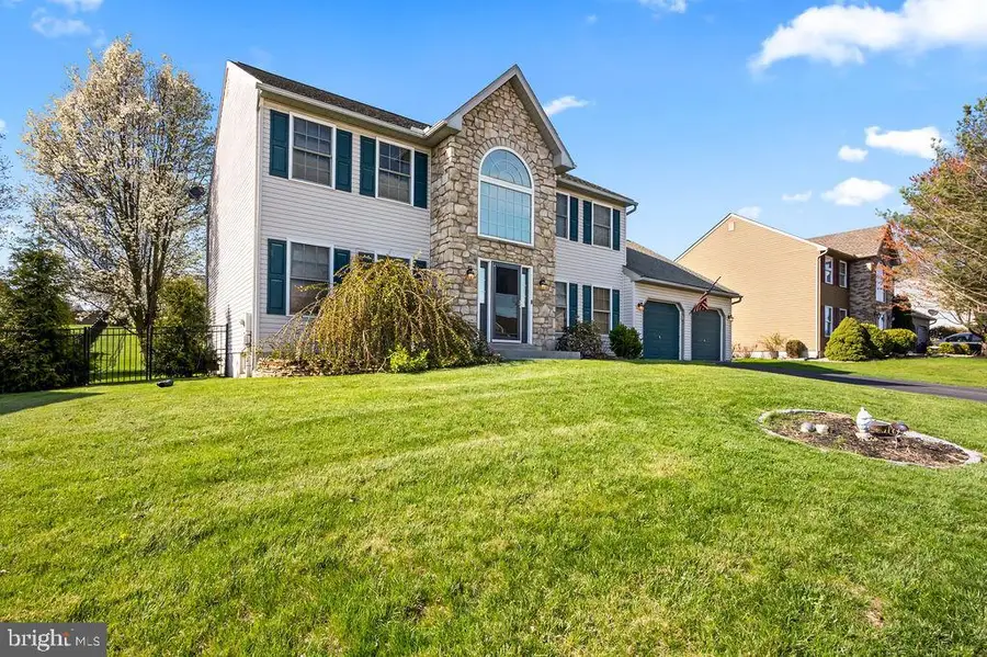 42 Nantucket Dr, Reading, PA 19605 - #2