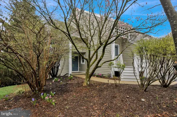 2028 Meadow Gln, WYOMISSING, PA 19610