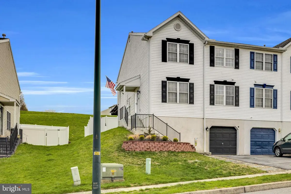 1548 Huron Dr, Reading, PA 19608 - #1