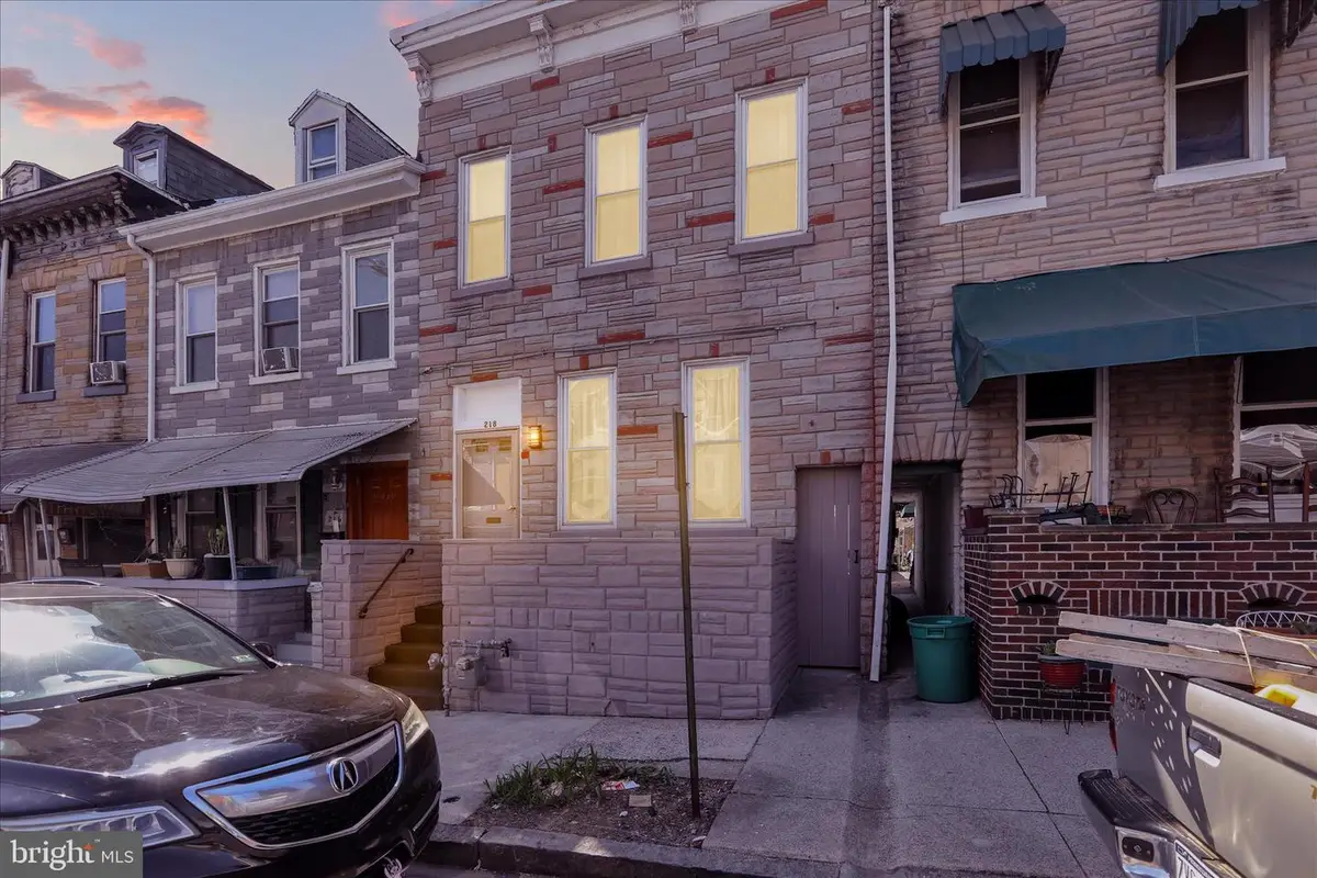 218 N Front St, Reading, PA 19601 - #1