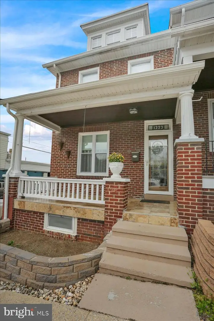 1223 Robeson St, Reading, PA 19604 - #3