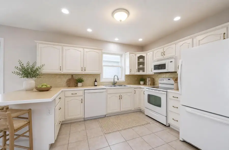 1013 Rosebud St, Reading, PA 19605 - #3