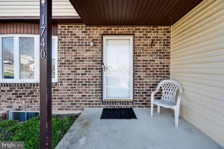 1740 Acorn Dr, Reading, PA 19608 - #3