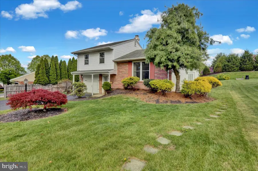 4 Cherrywood Rd, Reading, PA 19610 - #3