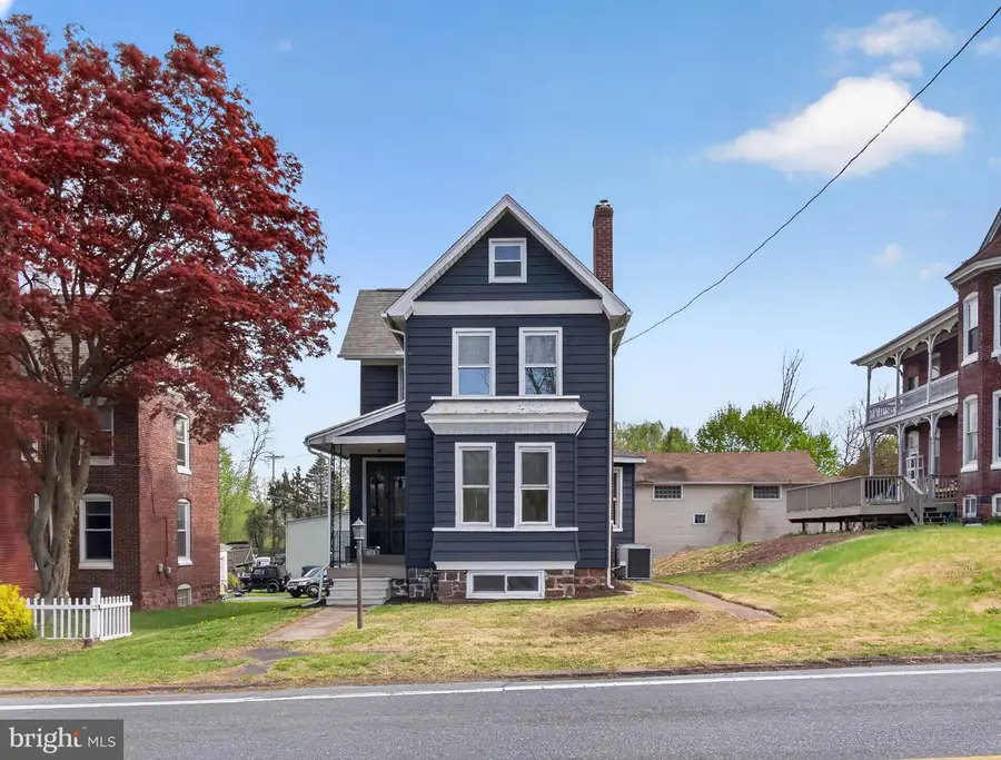 803 E Main St, Birdsboro, PA 19508 - #2