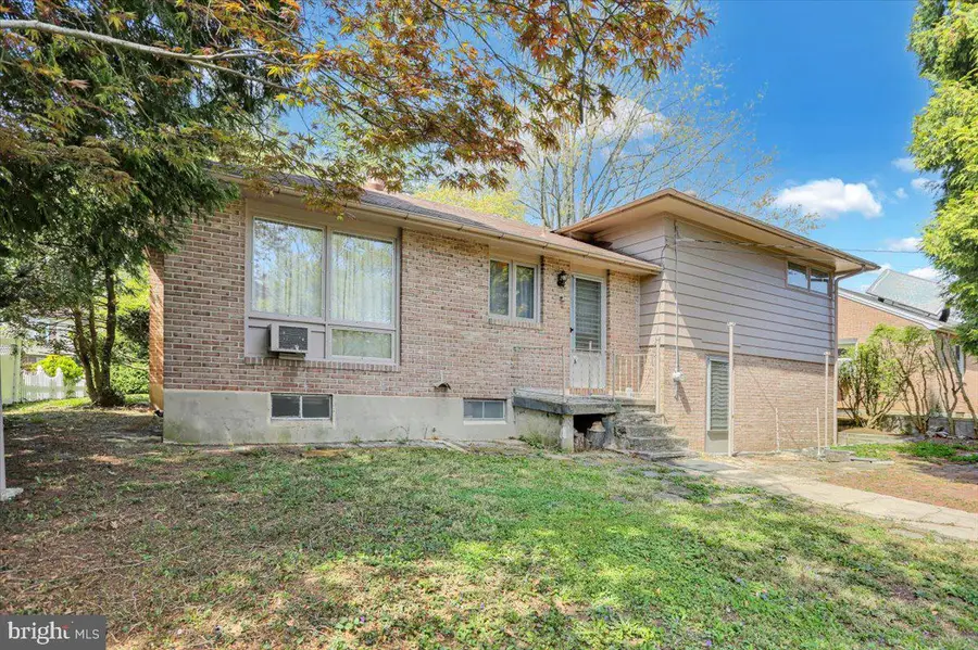 29 Keppel Ave, Reading, PA 19609 - #3