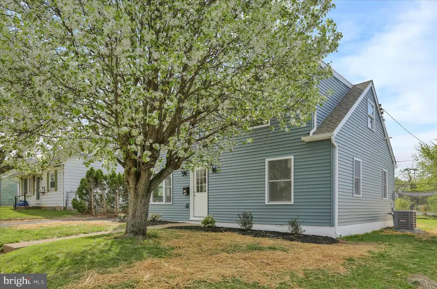 1006 Midway Ave, Temple, PA 19560 - #2