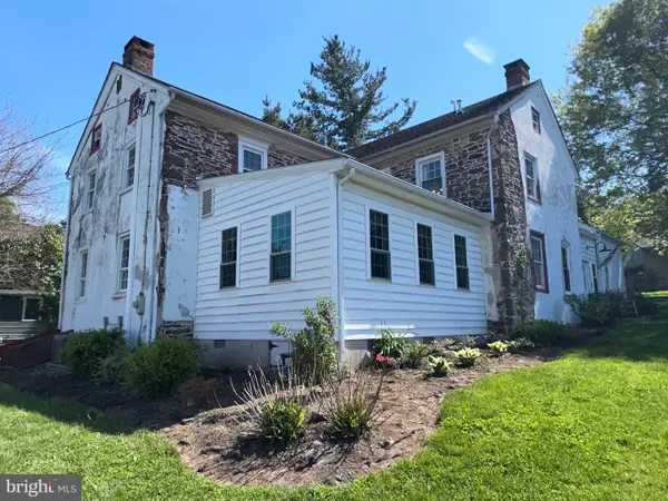 1116 Old Swede Rd, DOUGLASSVILLE, PA 19518