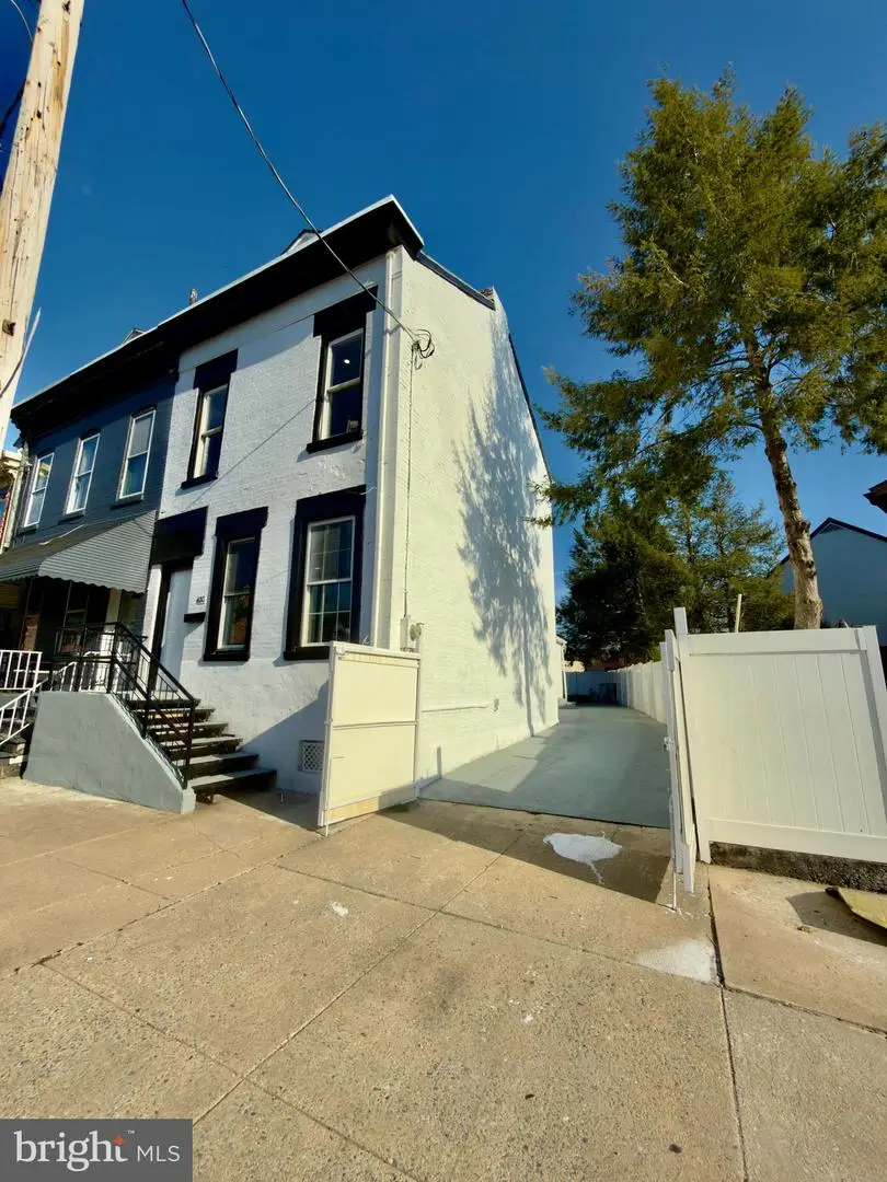 430 Bingaman St, Reading, PA 19602 - #1