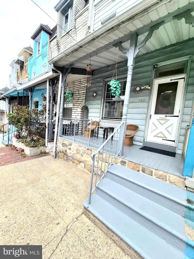 724 Weiser St, Reading, PA 19601 - #2