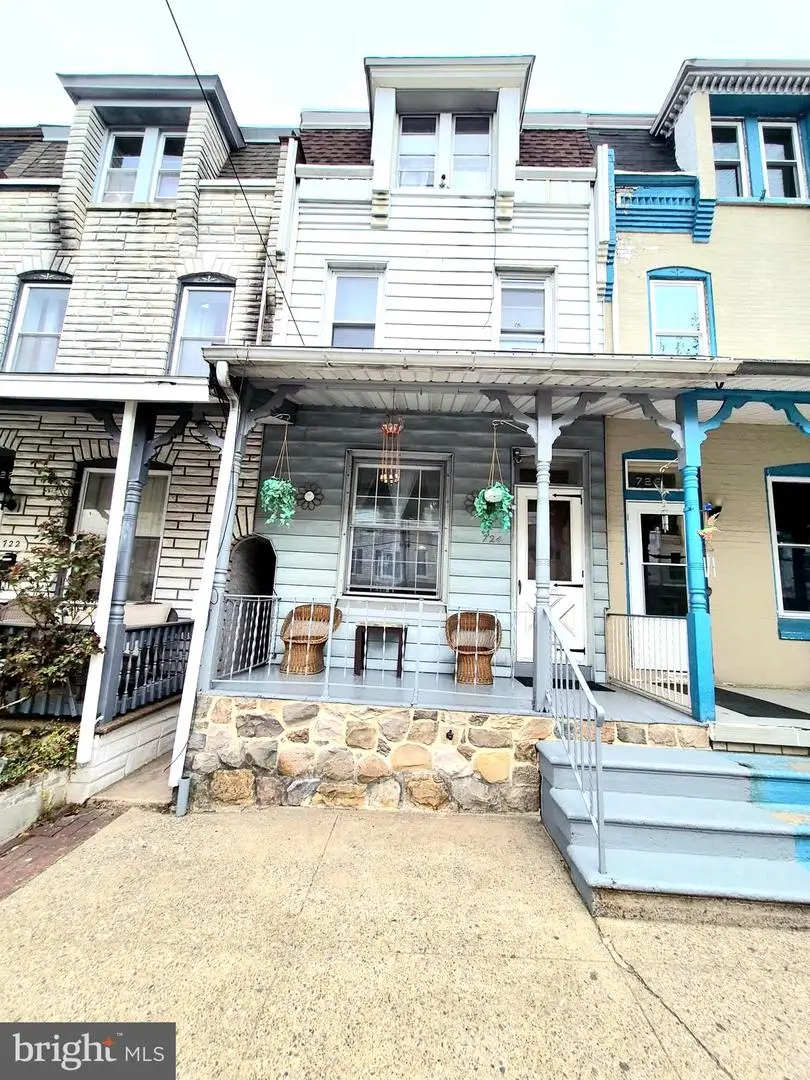 724 Weiser St, Reading, PA 19601 - #3