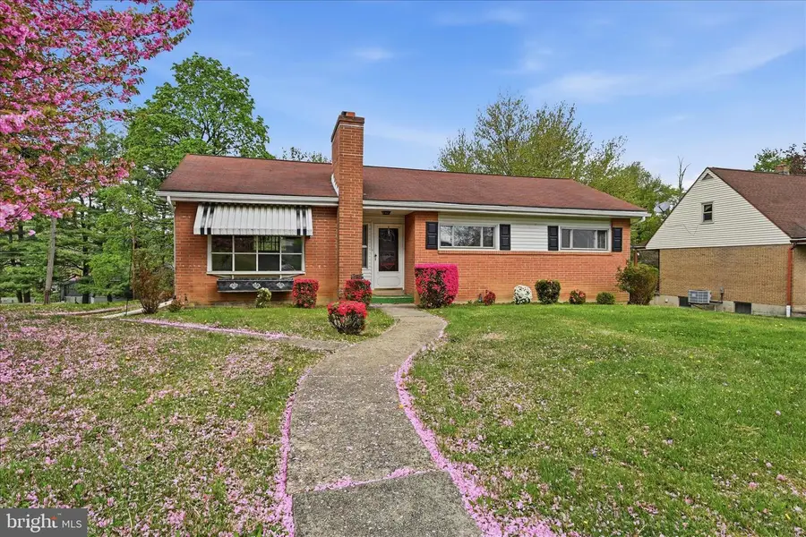 904 Crestview Ave, Reading, PA 19607 - #2