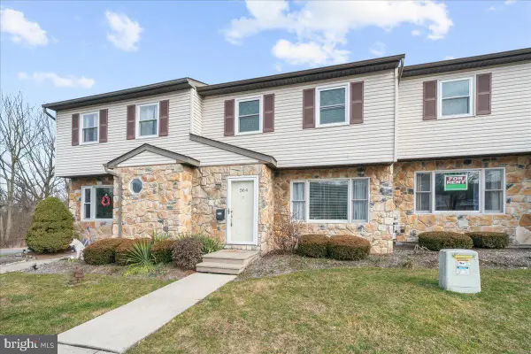 564 E Linden St, FLEETWOOD, PA 19522