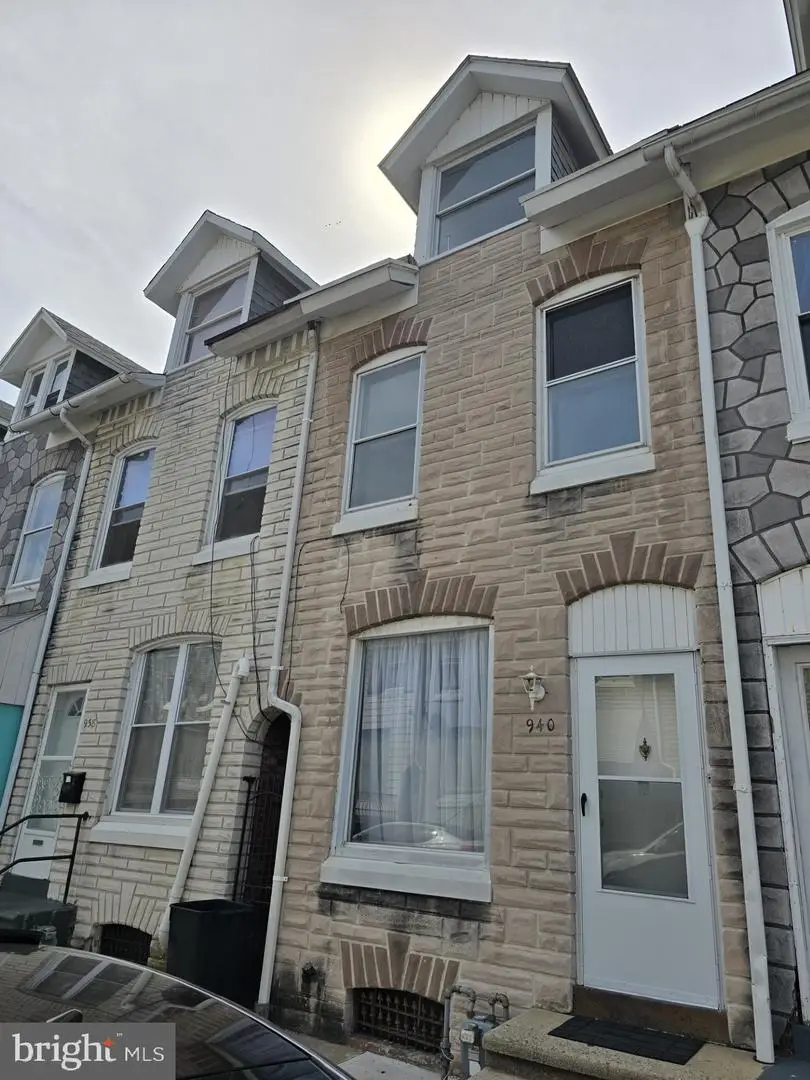 940 Mulberry St, Reading, PA 19604 - #1