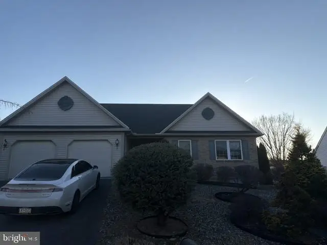 1006 Leanne St, Reading, PA 19605 - #1