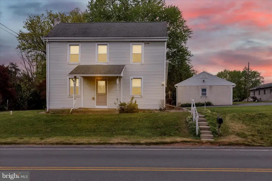 951 Old Swede Rd, Douglassville, PA 19518 - #2