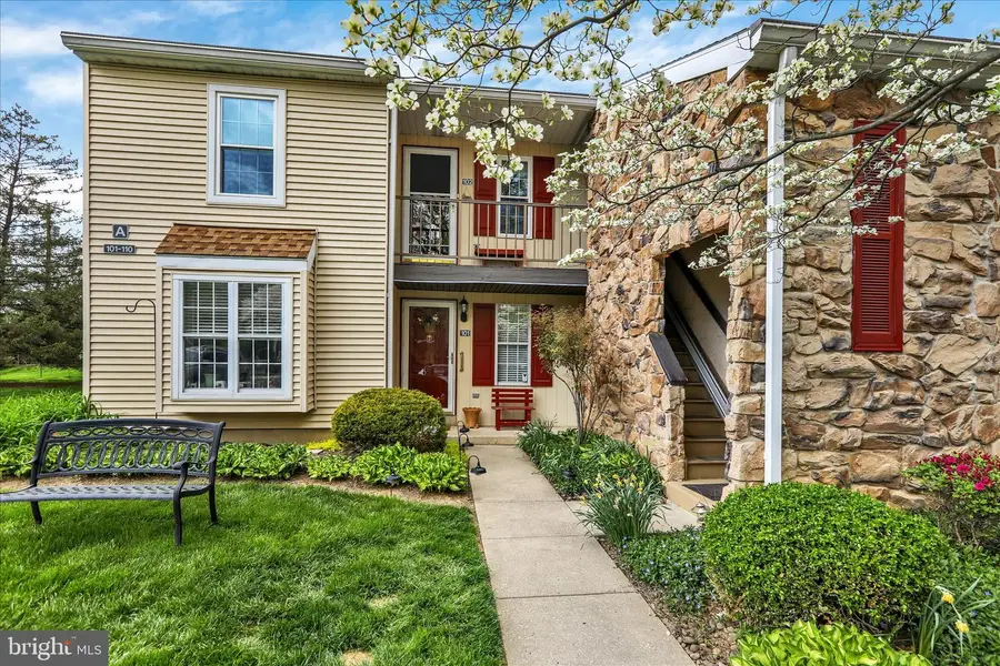 102 Valley Greene Cir, Reading, PA 19610 - #2