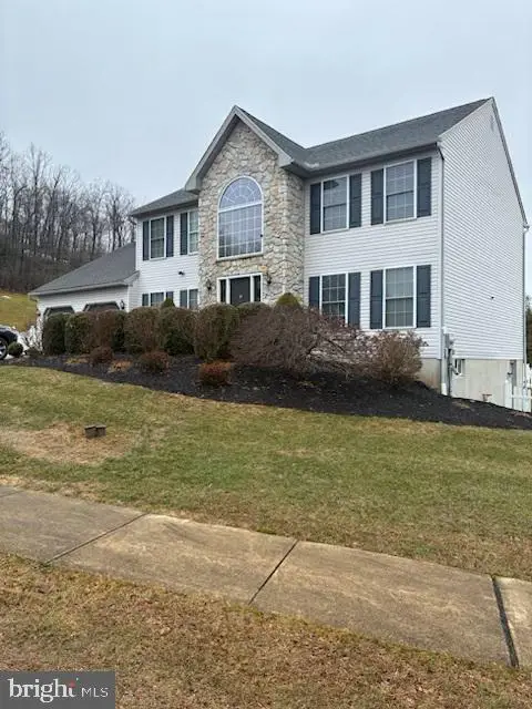 914 Kate Dr, Sinking Spring, PA 19608 - #1