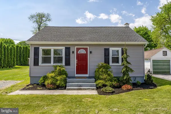 15 W Market St, MYERSTOWN, PA 17067