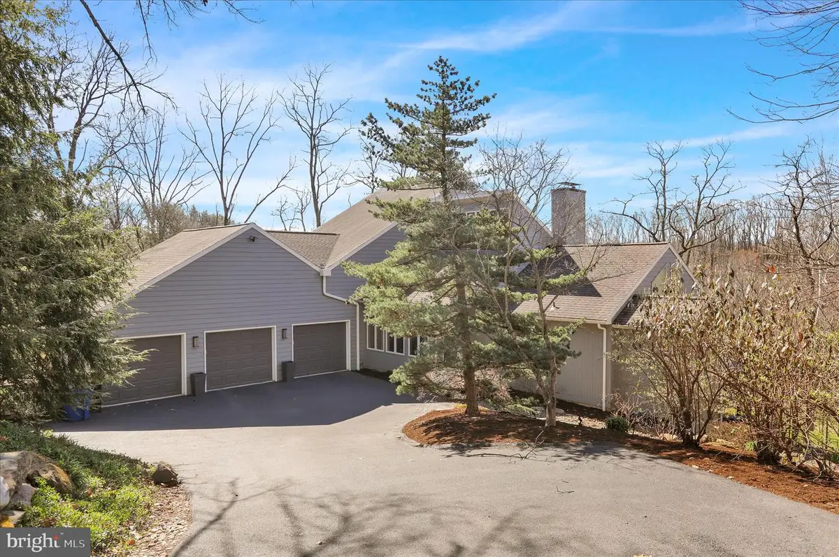 241 Blossom Ct, Bernville, PA 19506 - #1