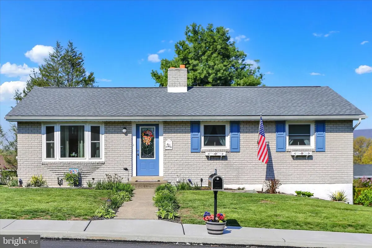 504 Bickel Dr, Hamburg, PA 19526 - #1