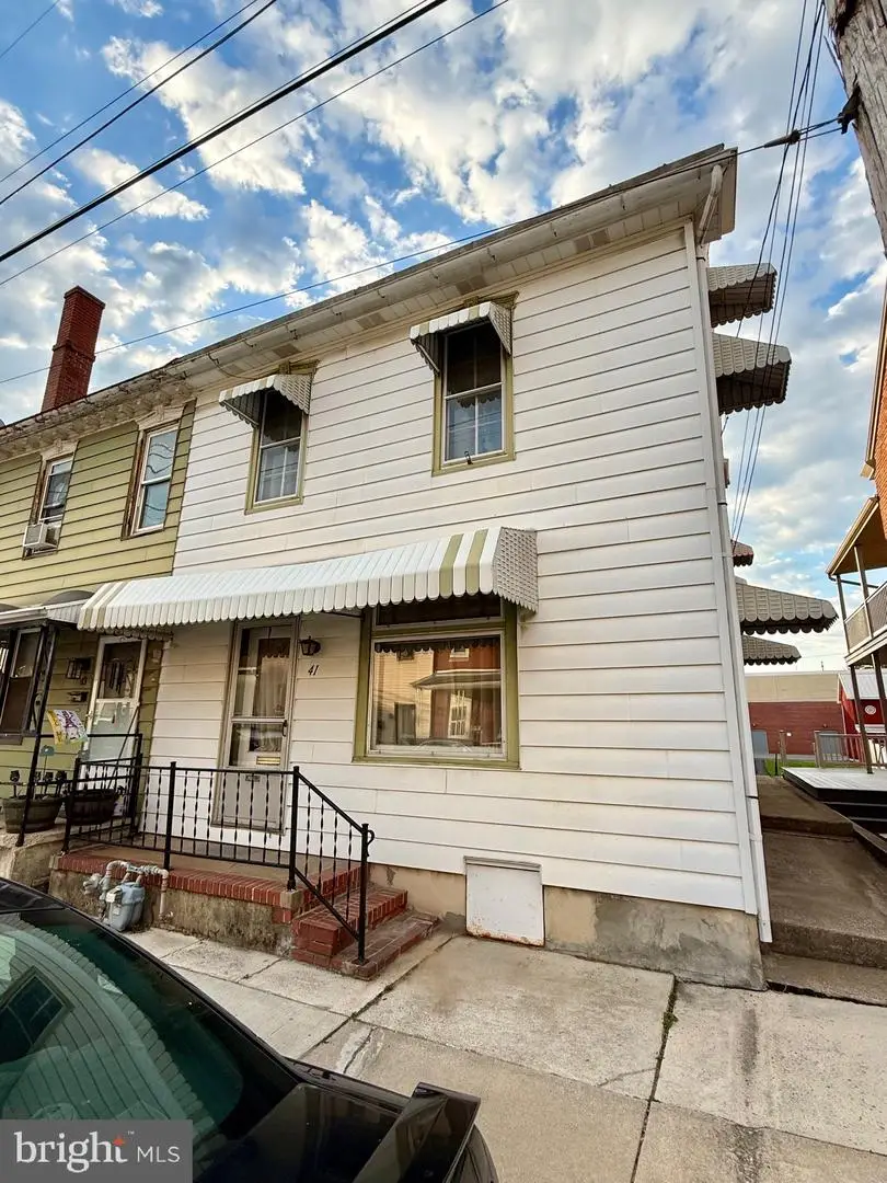 41 W Washington St, Fleetwood, PA 19522 - #2