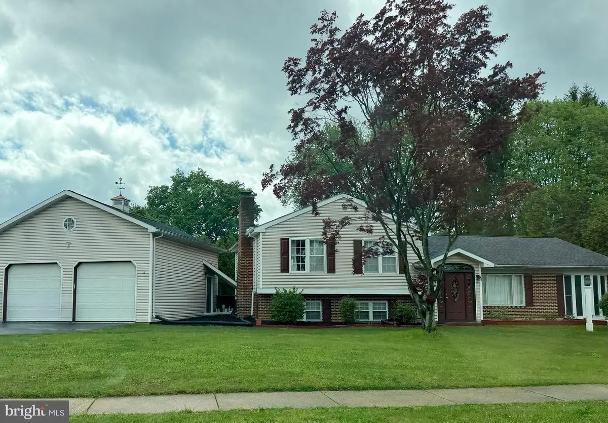 2 Cathy Ann Dr, Reading, PA 19606 - #1