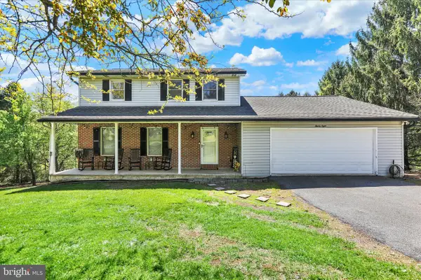 28 Ginna B Dr, ROBESONIA, PA 19551