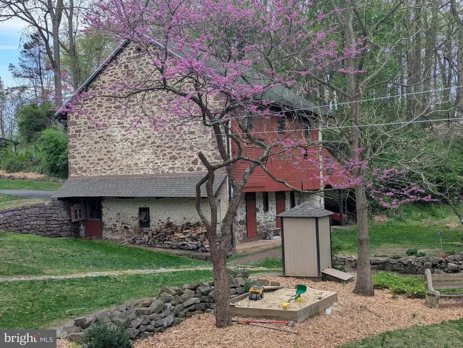 63 Hampshire, Sinking Spring, PA 19608 - #2