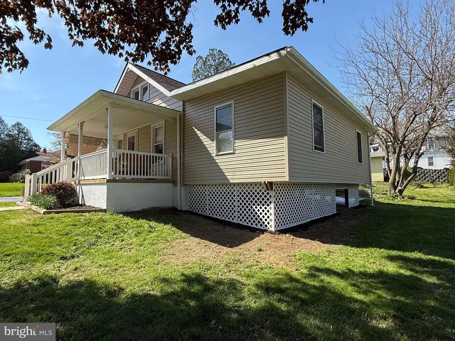 1949 Reading Ave, Reading, PA 19609 - #2