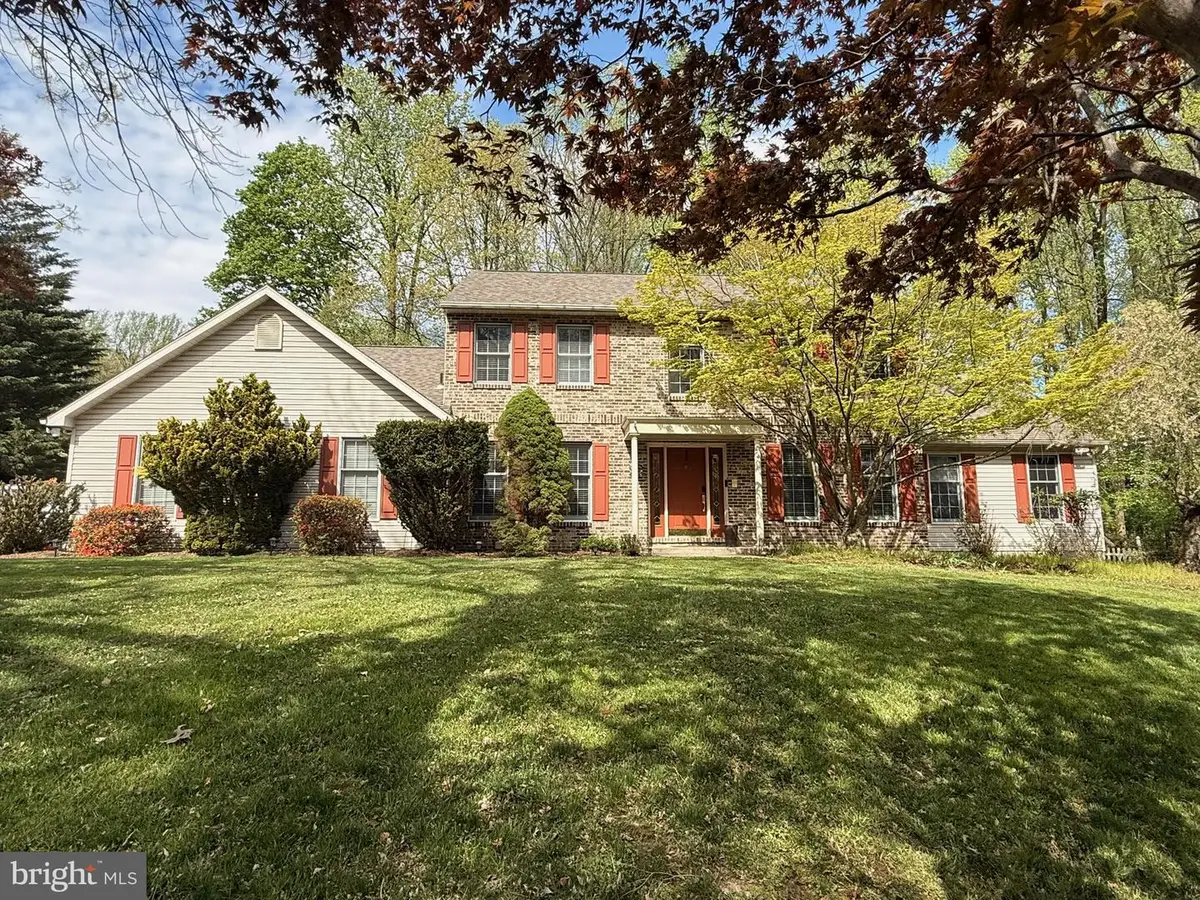 4 Royal Court, Reading, PA 19607 - #1