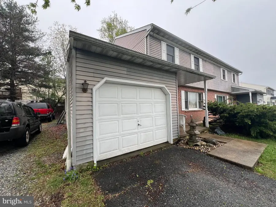 1776 Acorn Dr, Reading, PA 19608 - #3