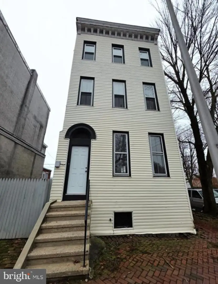 300 Pine St, Reading, PA 19602 - #1