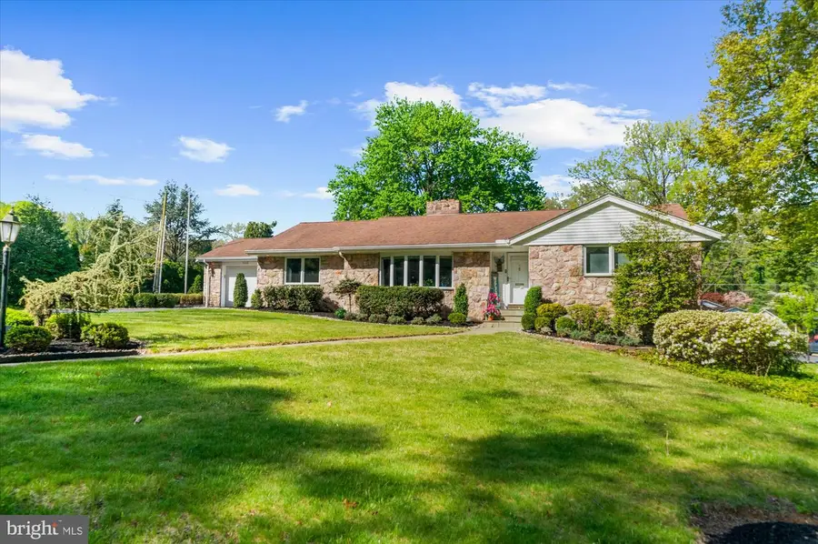 1212 Old Mill Rd, Reading, PA 19610 - #2