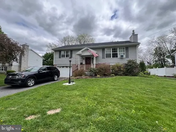 409 Lynn St, ROBESONIA, PA 19551