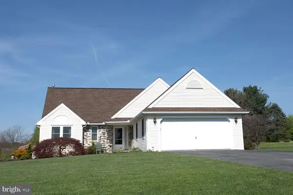 3 Sholly Dr, HAMBURG, PA 19526