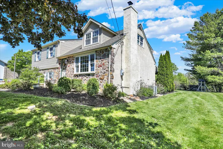 2236 Hopewell Rd, Elverson, PA 19520 - #3