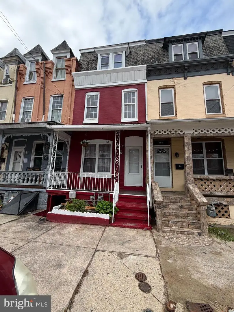 202 W Green St, Reading, PA 19601 - #1