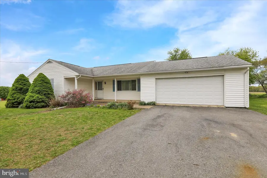 1714 Windsor Castle Rd, Hamburg, PA 19526 - #2